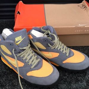 Men’s Nike High top sneakers